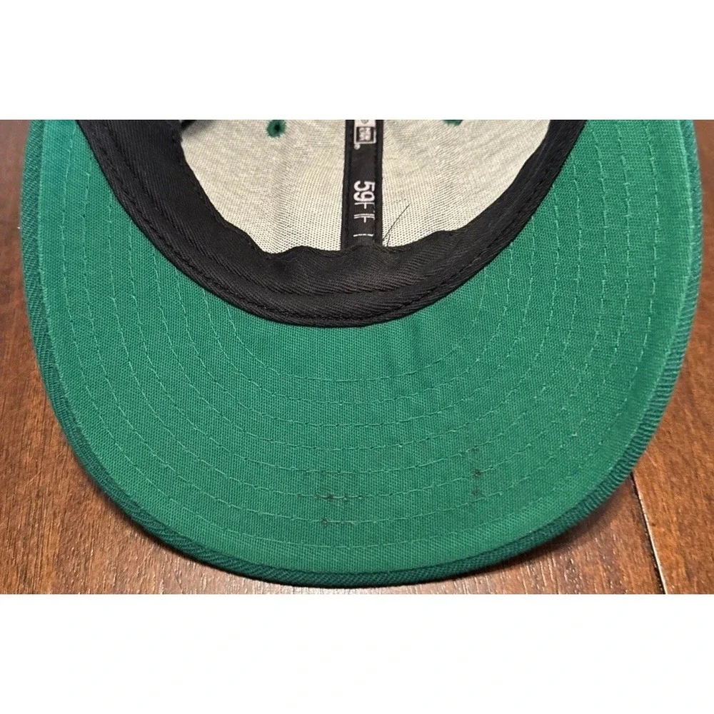 Vintage New Era Milwaukee Brewers Ball In Glove Fitted Hat Size 7 USA Wool MLB